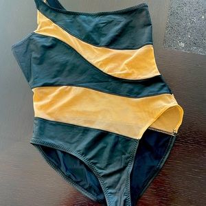 One piece Norma Kamali sexy one piece